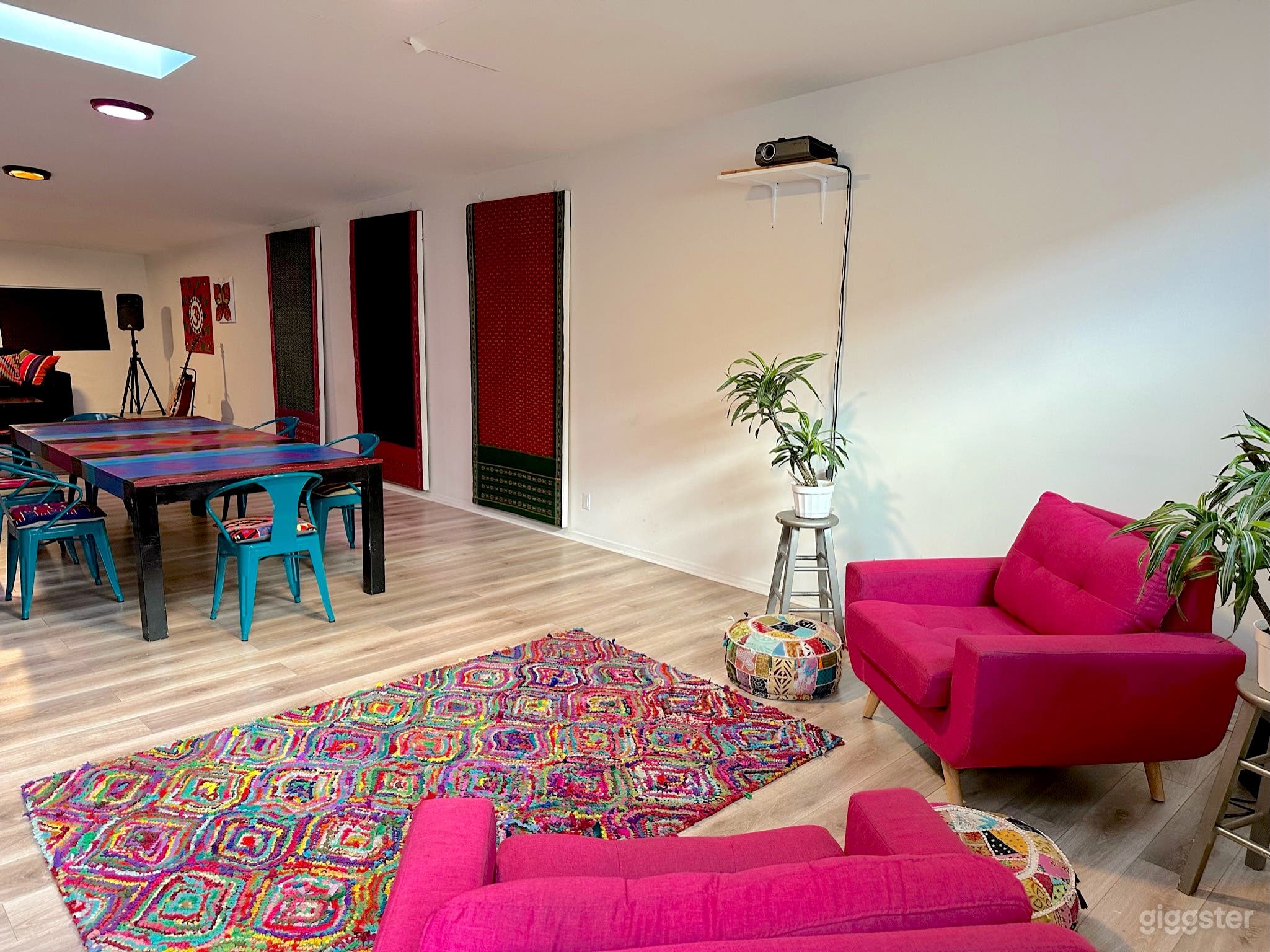 Colorful event &amp; production space w/ outdoor patio Photo 4