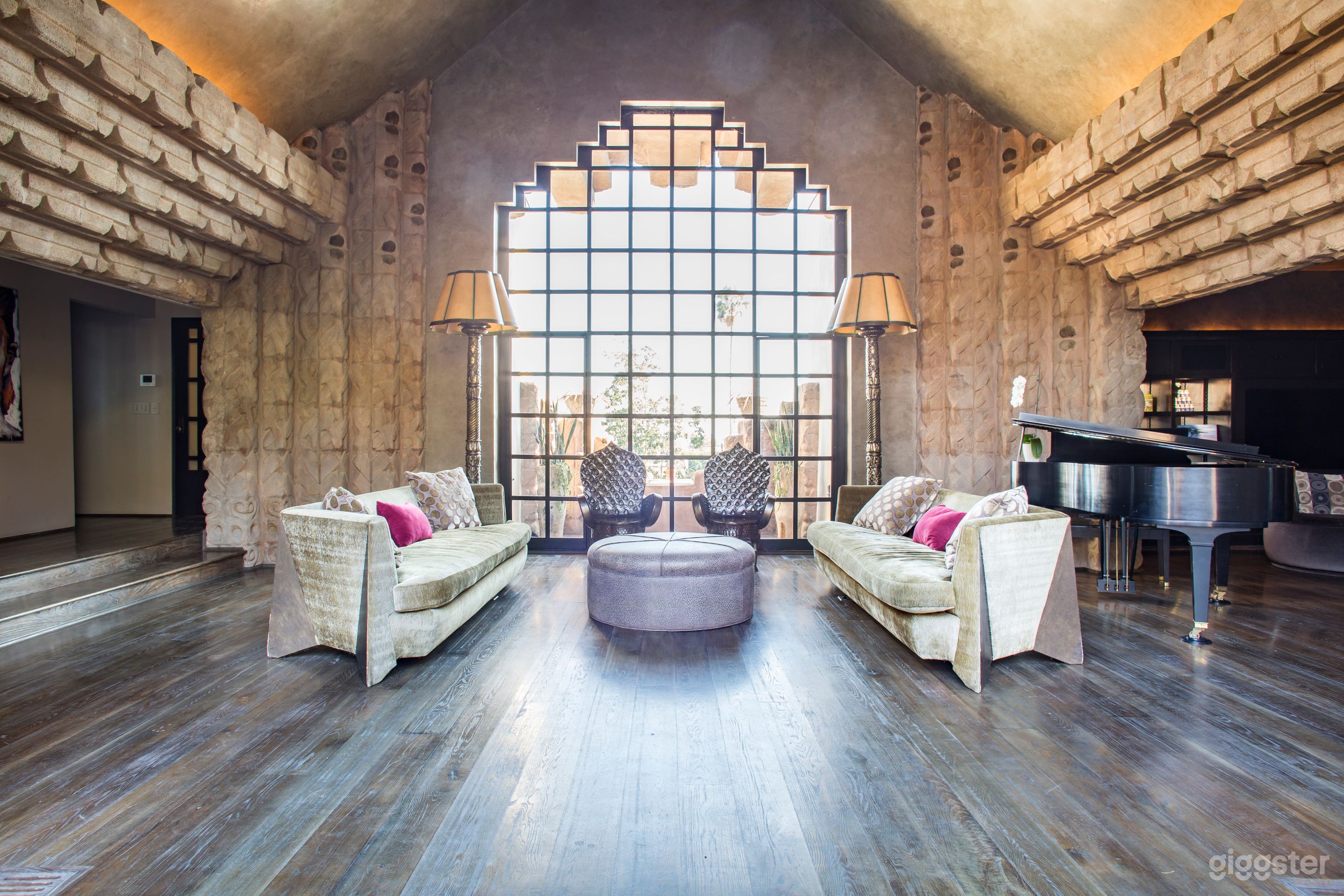 Exotic No.310 Photo 2