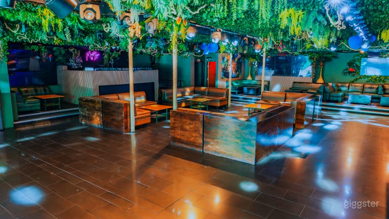  Hollywood Nightclub and Bar 