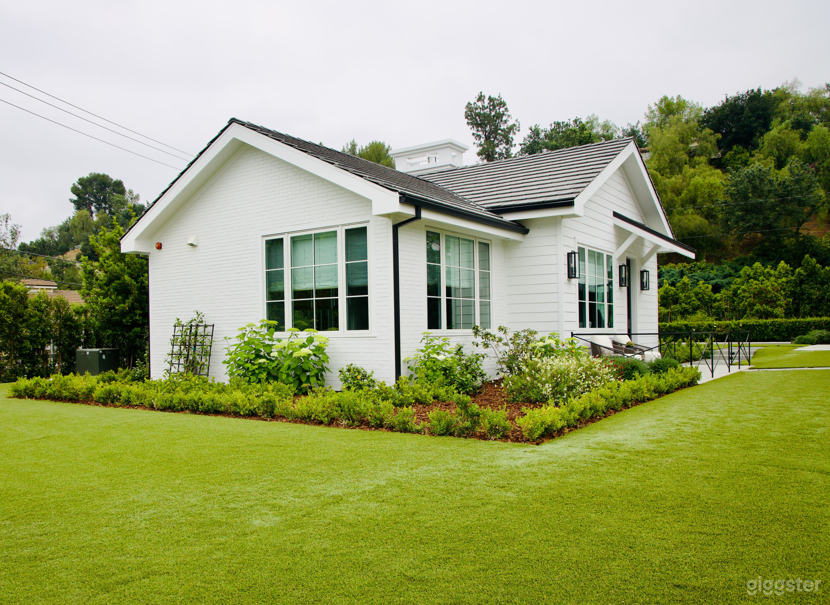 Modern Farmhouse Retreat // Hidden Hills  Photo 3