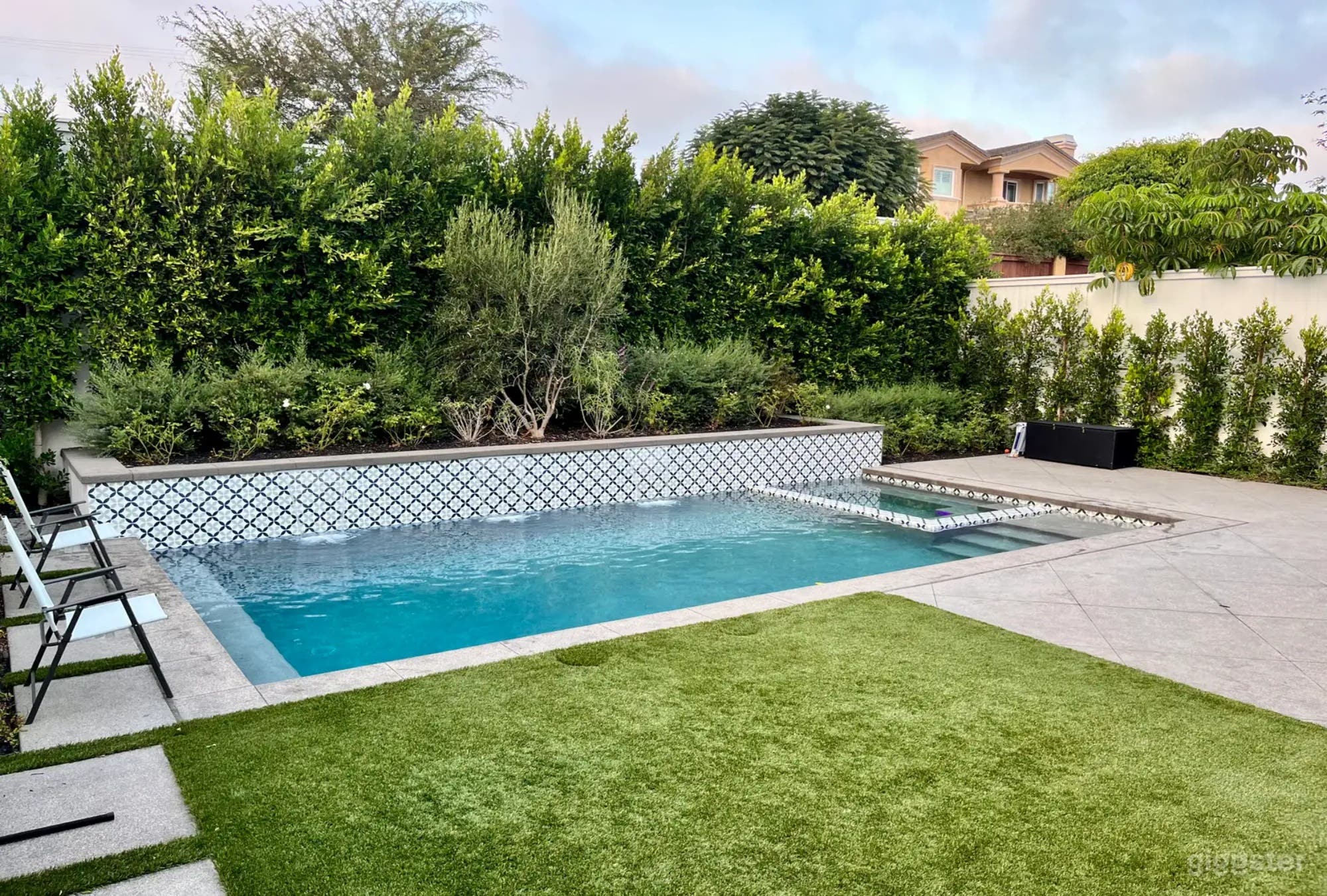 Small Pool venues