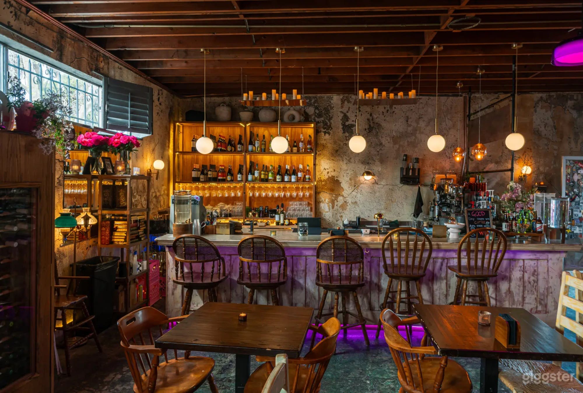 Unique Bar venues