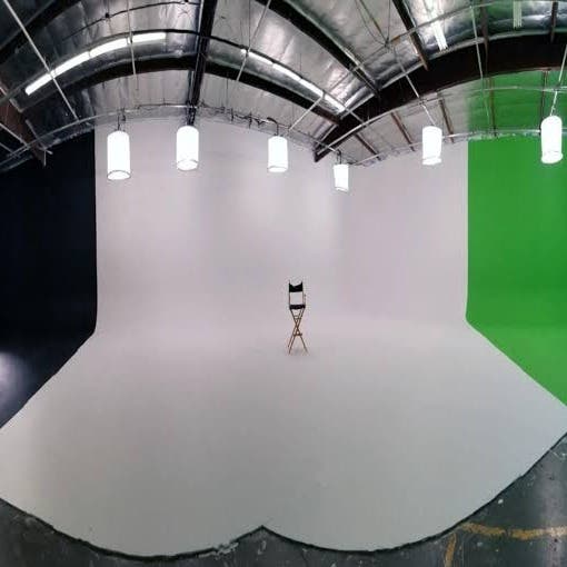 Studios L.