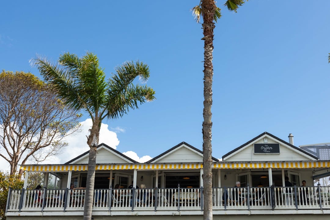 OLIVIA ​​​​ S.