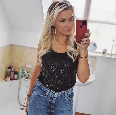 Cindy V.