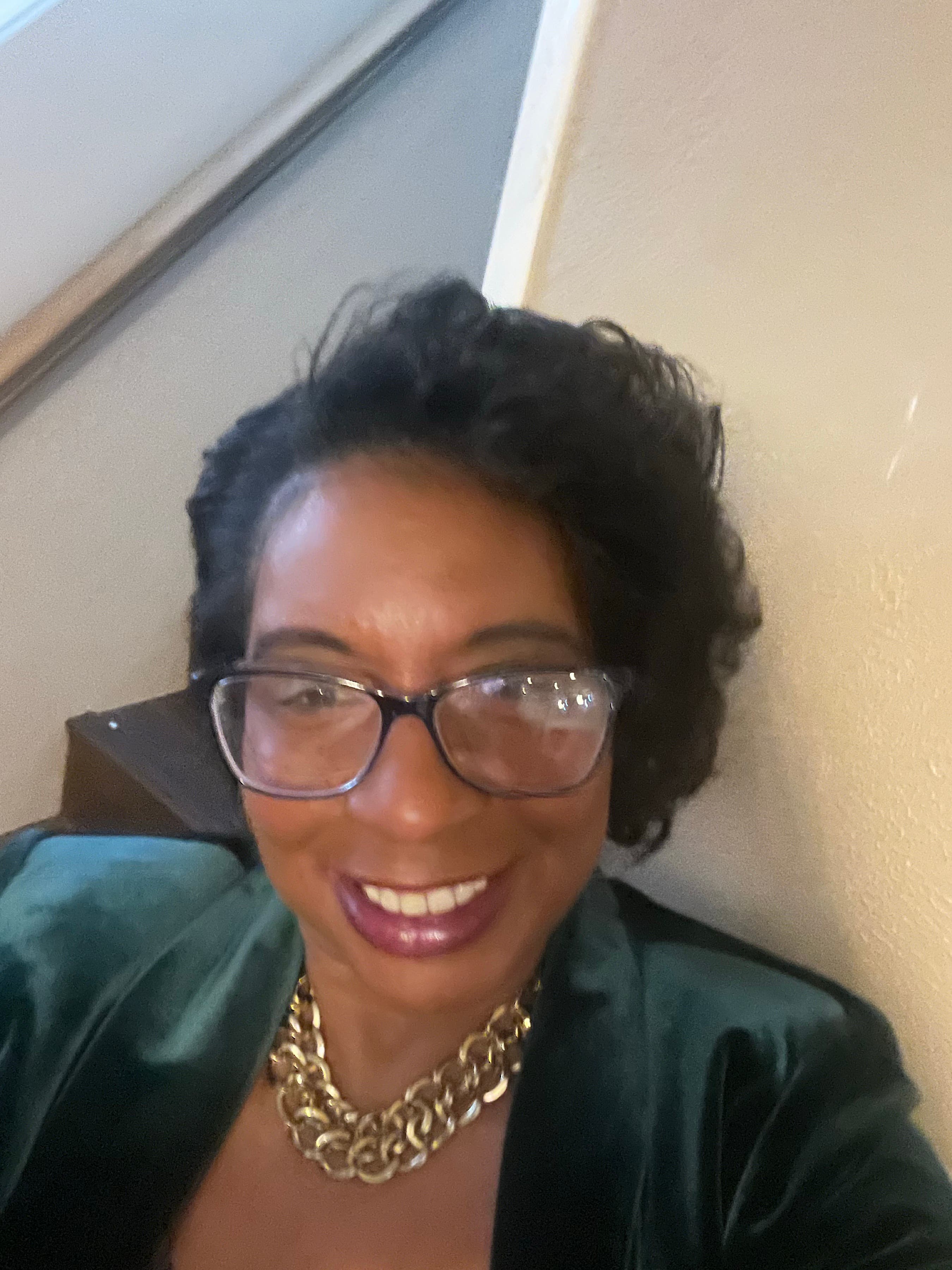 Sandra R.