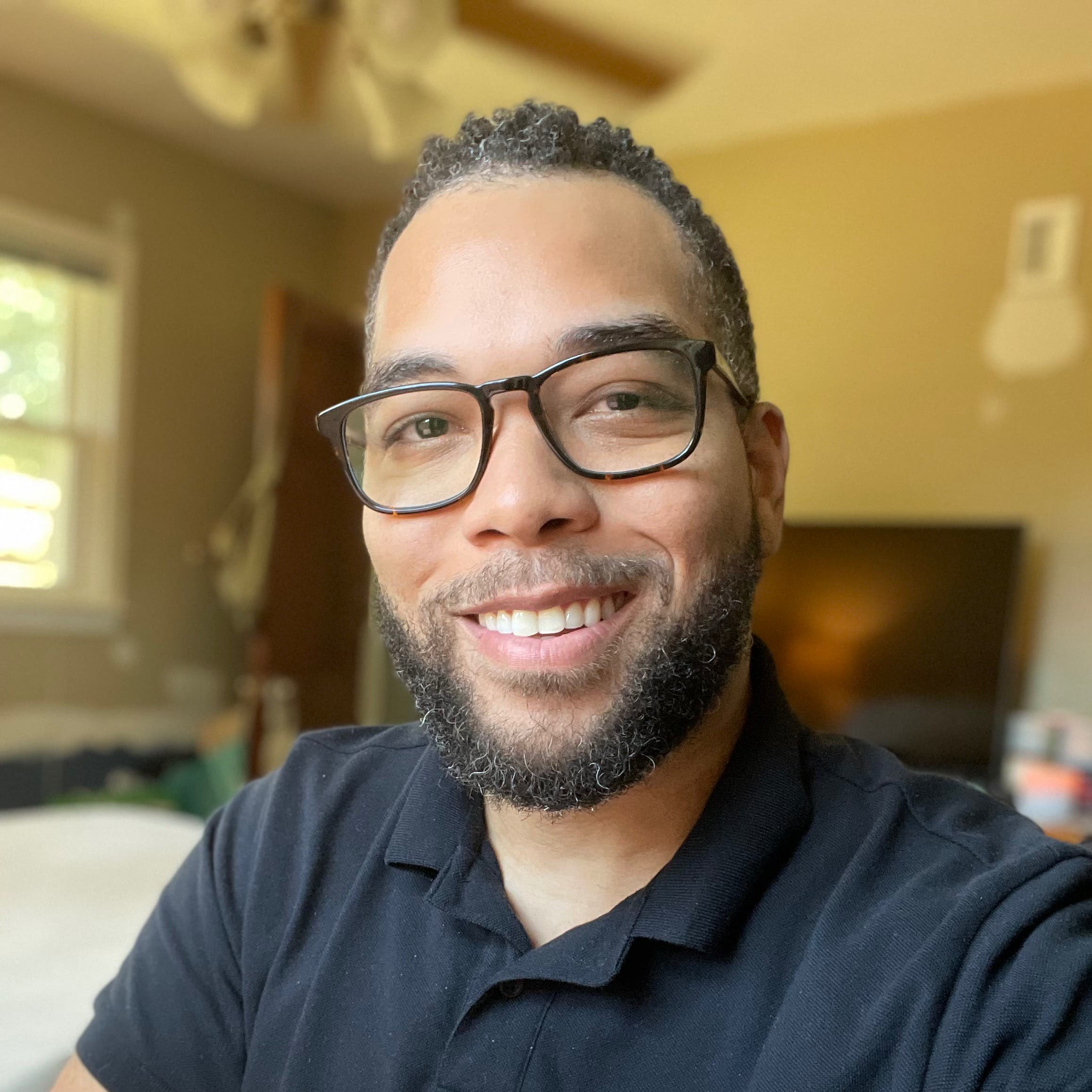 Tres G.
