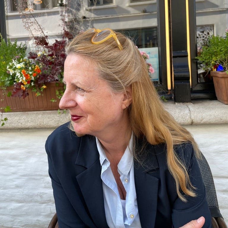 Sabine M.