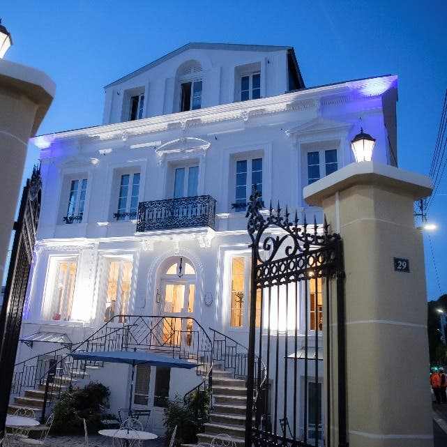 hotel l.