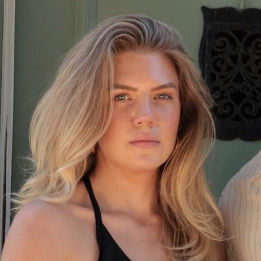 Victoria H.